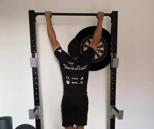 Learn pull-ups – these tips and exercises will help you